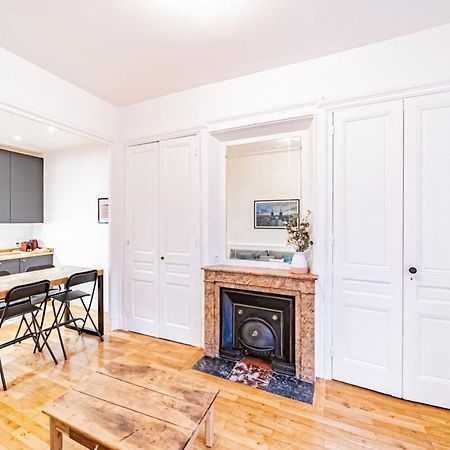 Aapartment With Character Parquet Flooring Fireplace - Charpennes ビユールバンヌ エクステリア 写真